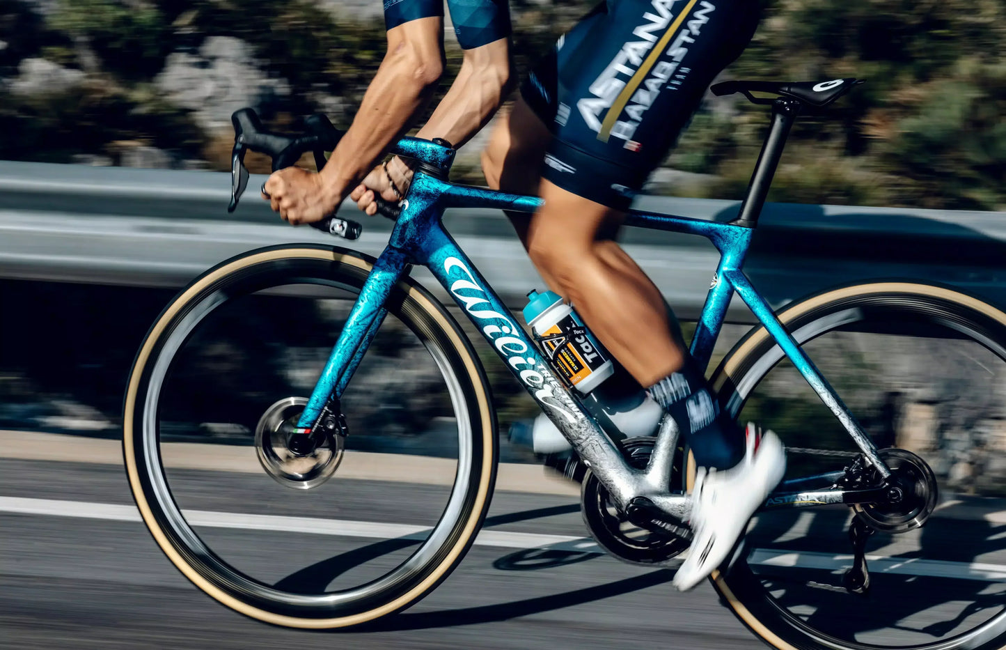 WILIER TRIESTINA FILANTE SLR F16 E403WRL BIKE CAMPAGNOLO SUPER RECORD WRL 12V BLACK/GOLD