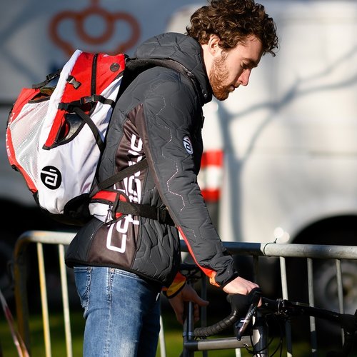 CADOMOTUS AIRFLOW red bag sold out 2025