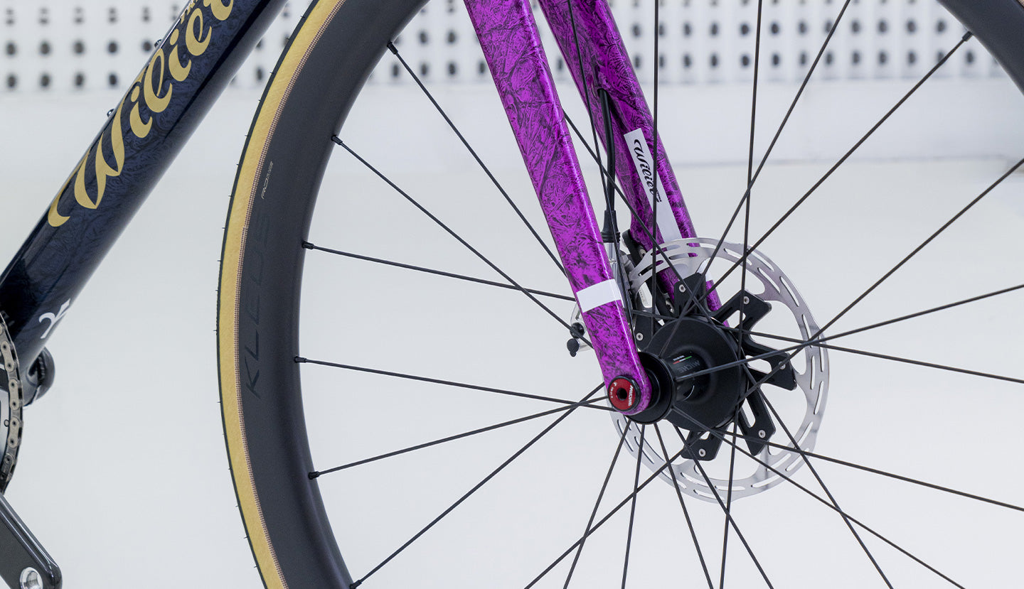 Verticale SLR E608F3L QA Couleur personnalisable - Exemple - Supplément Infinitamente 800 € SRAM FORCE AXS E1 2x12 MICHE KLEOS 42 CARBON 2026