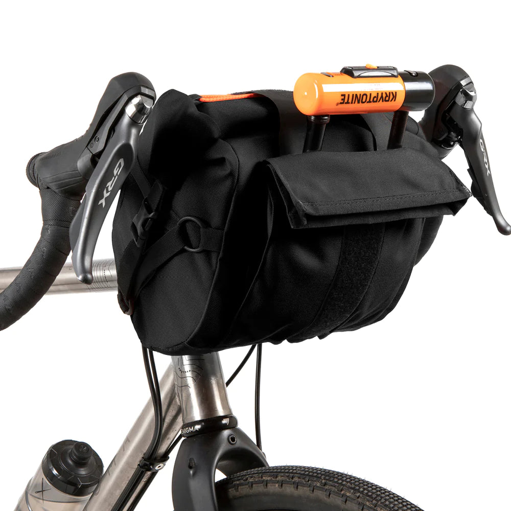BAG/ BAR BAG - SMALL 10 LITERS BLACK OR ORANGE