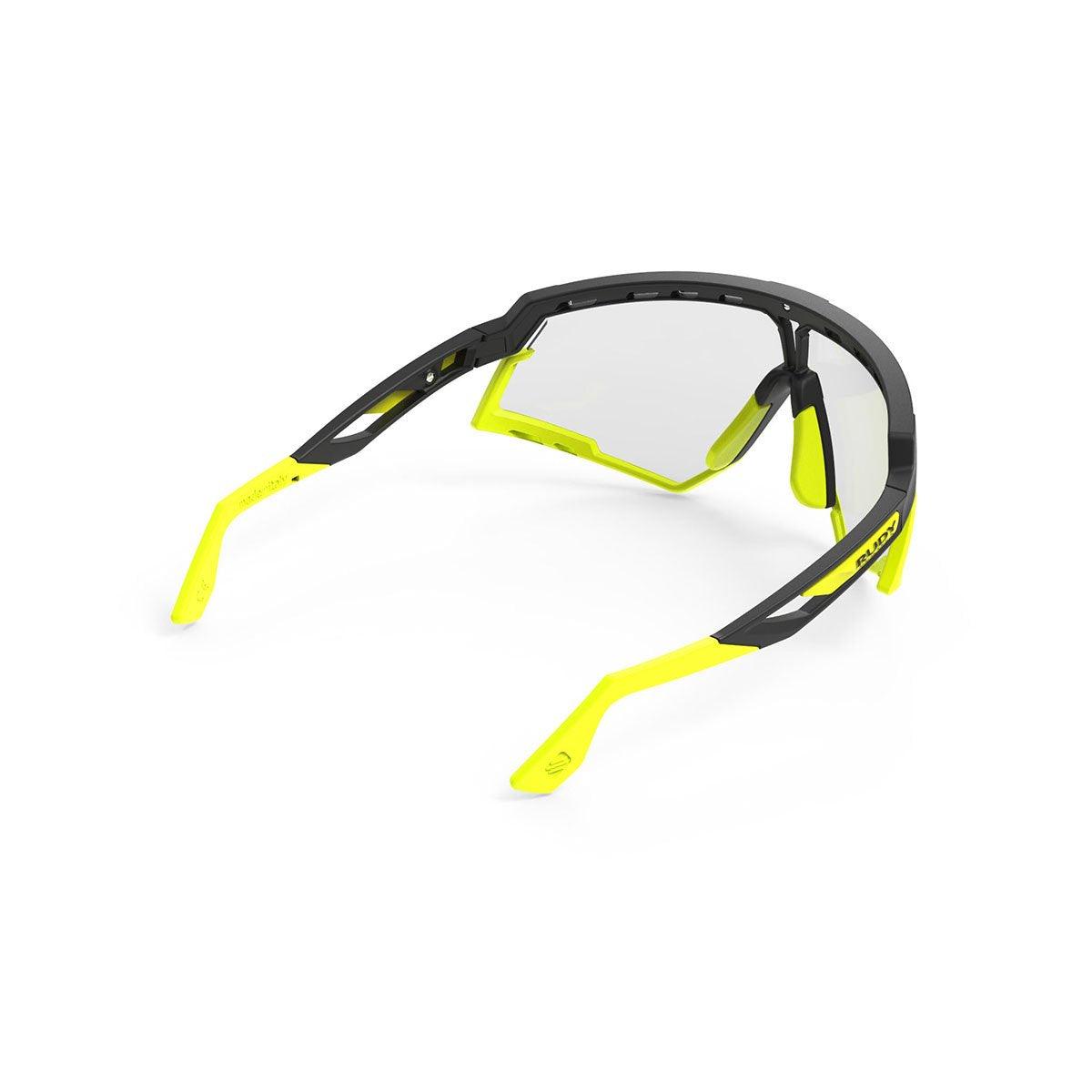 LUNETTES DEFENDER /MONTURE NOIRE MATE ET VERRES IMPACTX-2 PHOTOCHROMIQUES TRANSPARENTS À NOIR LASER PARE-CHOCS JAUNE FLUO E-LUNETTES RUDY PROJECT