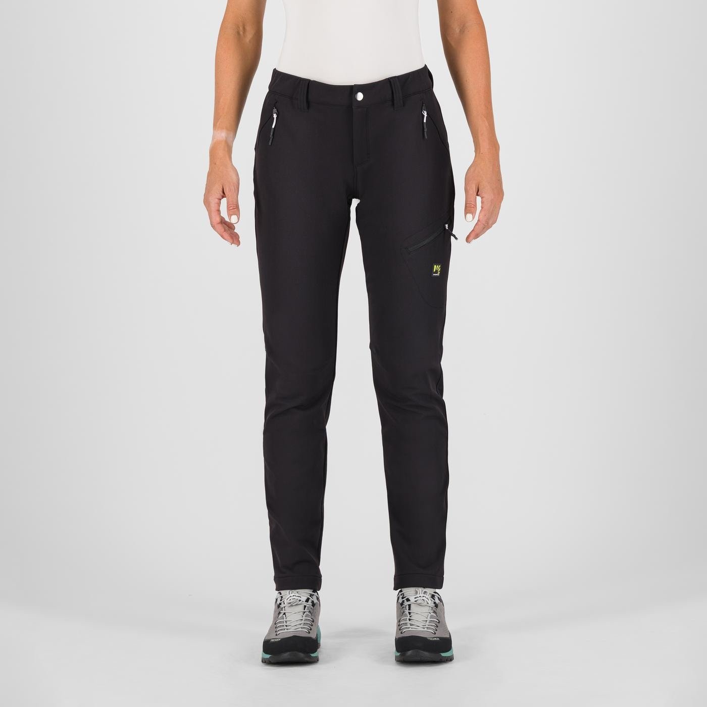 MONTAGNES -FEMMES  ESCALADE