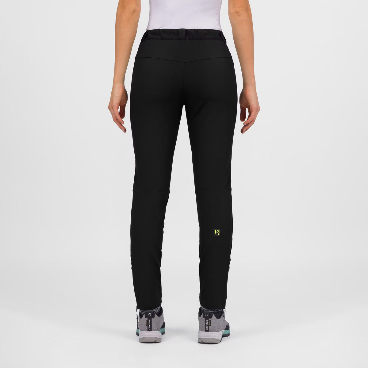 SCARNIA UP W BLACK TROUSERS | 2522057-400N 2026