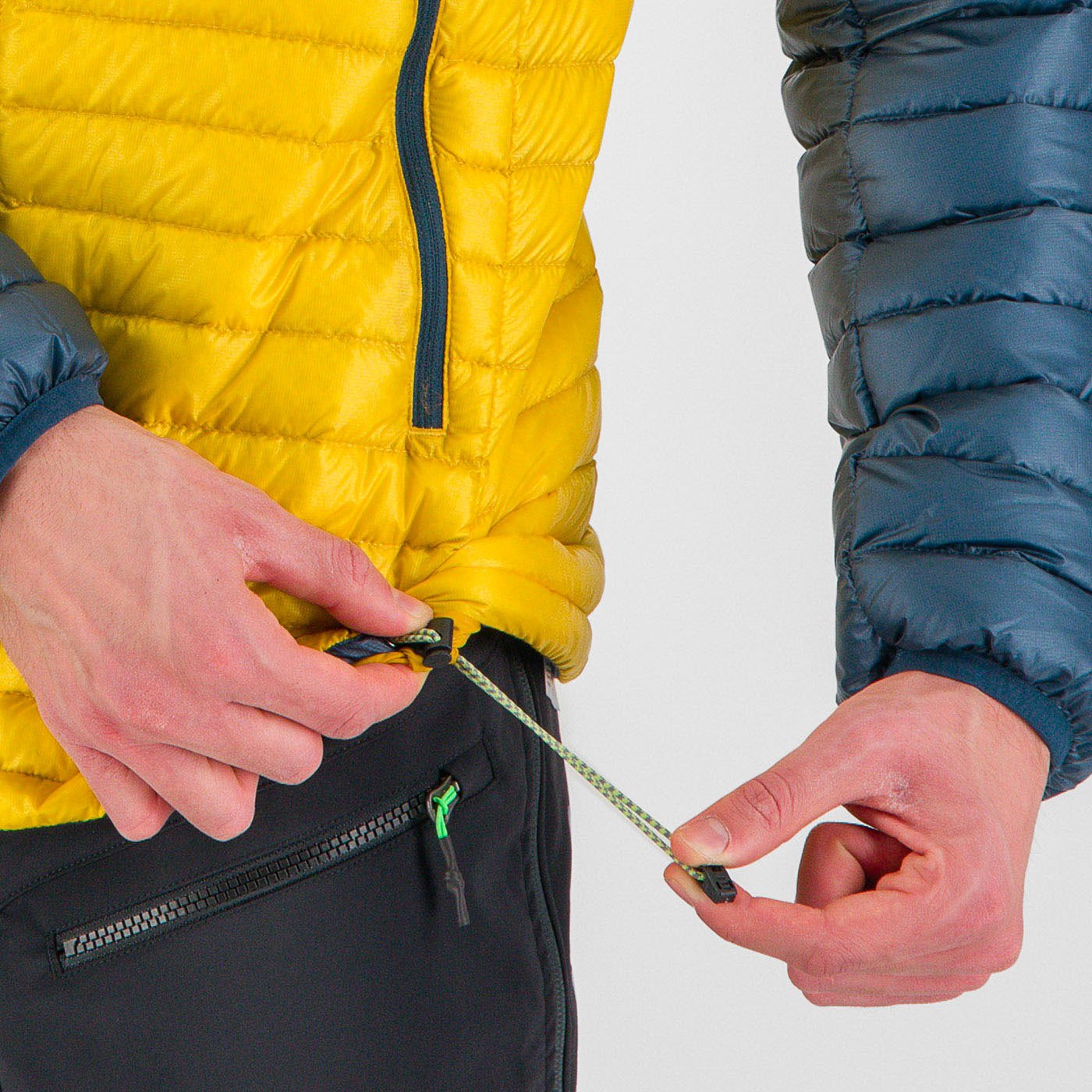 ALAGNA SULFUR/MIDNIGHT DOWN JACKET | 2511021-053 2026 