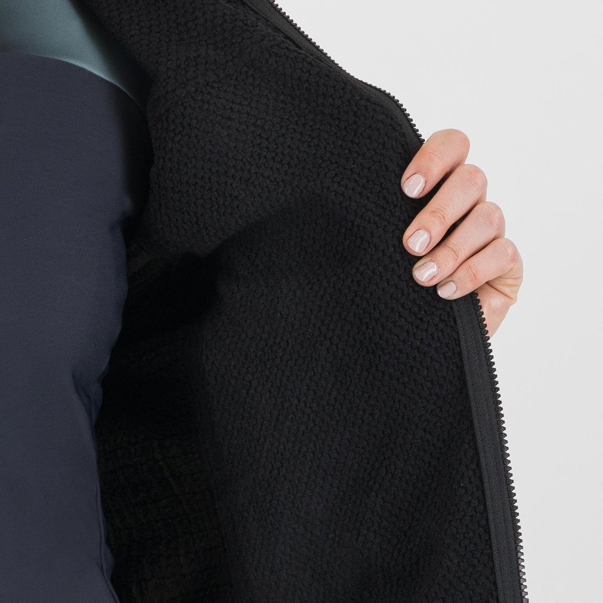ALAGNA PLUS 2.0 W PUFFY  BLACK | 2512014-400N  2026-27