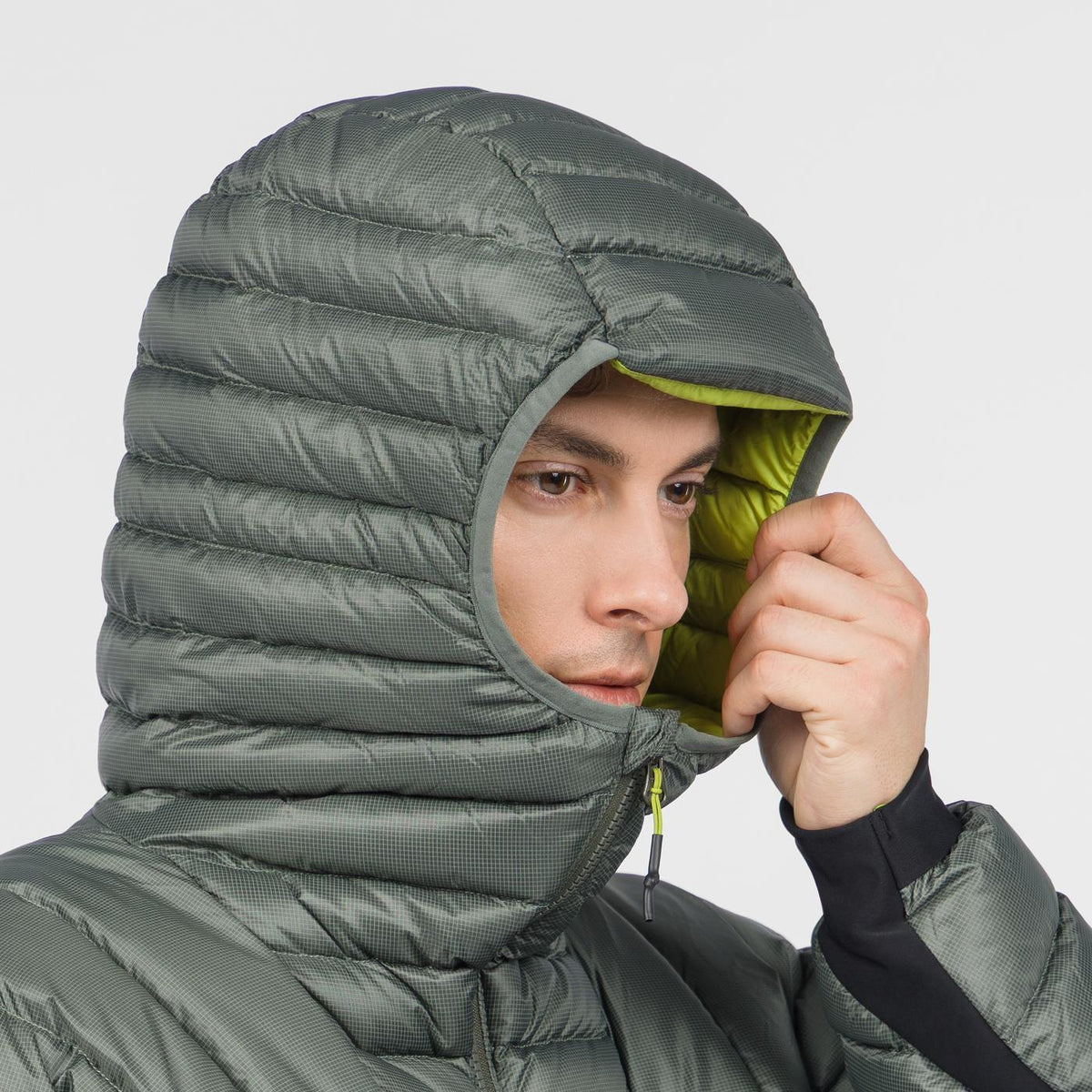 VESTE À CAPUCHE EN DUVET    CASTOR | 2511016-063    2026-27