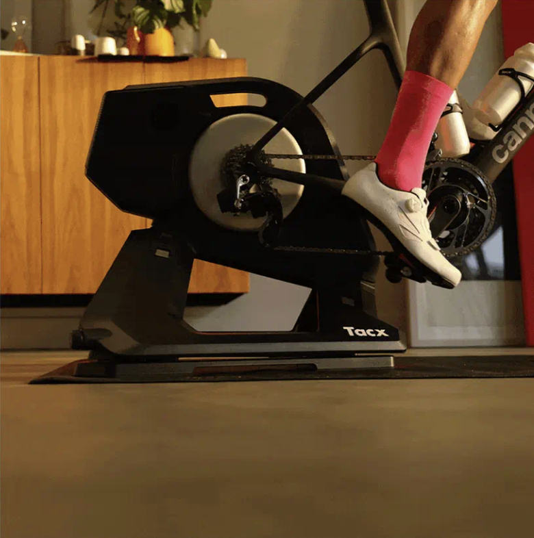 Home trainer Tacx® NEO 3M Home trainer connecté à montage direct avec cassette SHIMANO/SRAM à 11 vitesses     2026  confirmer la diponibilitée (