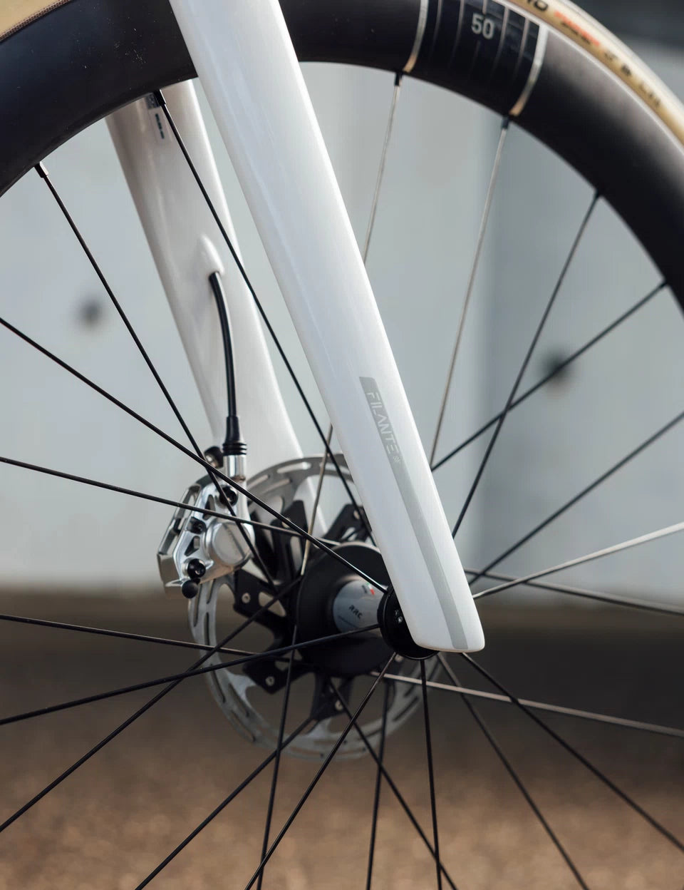 FILANTE SLR ID2   E666IDE      F30 Pure White - Glossy & Matt	SHIMANO DURA ACE Di2 R9270	MICHE KLEOS RD 50 CARBON | CERAMICSPEED BEARINGS   2026