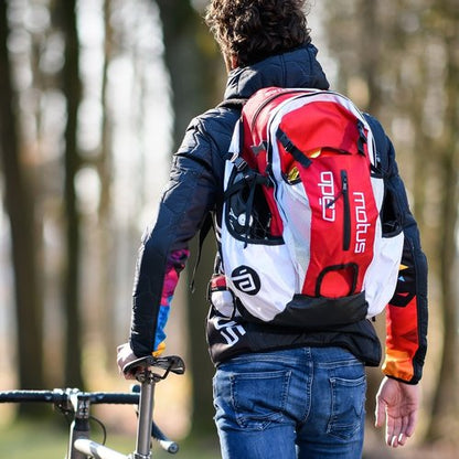 CADOMOTUS AIRFLOW red bag sold out 2025