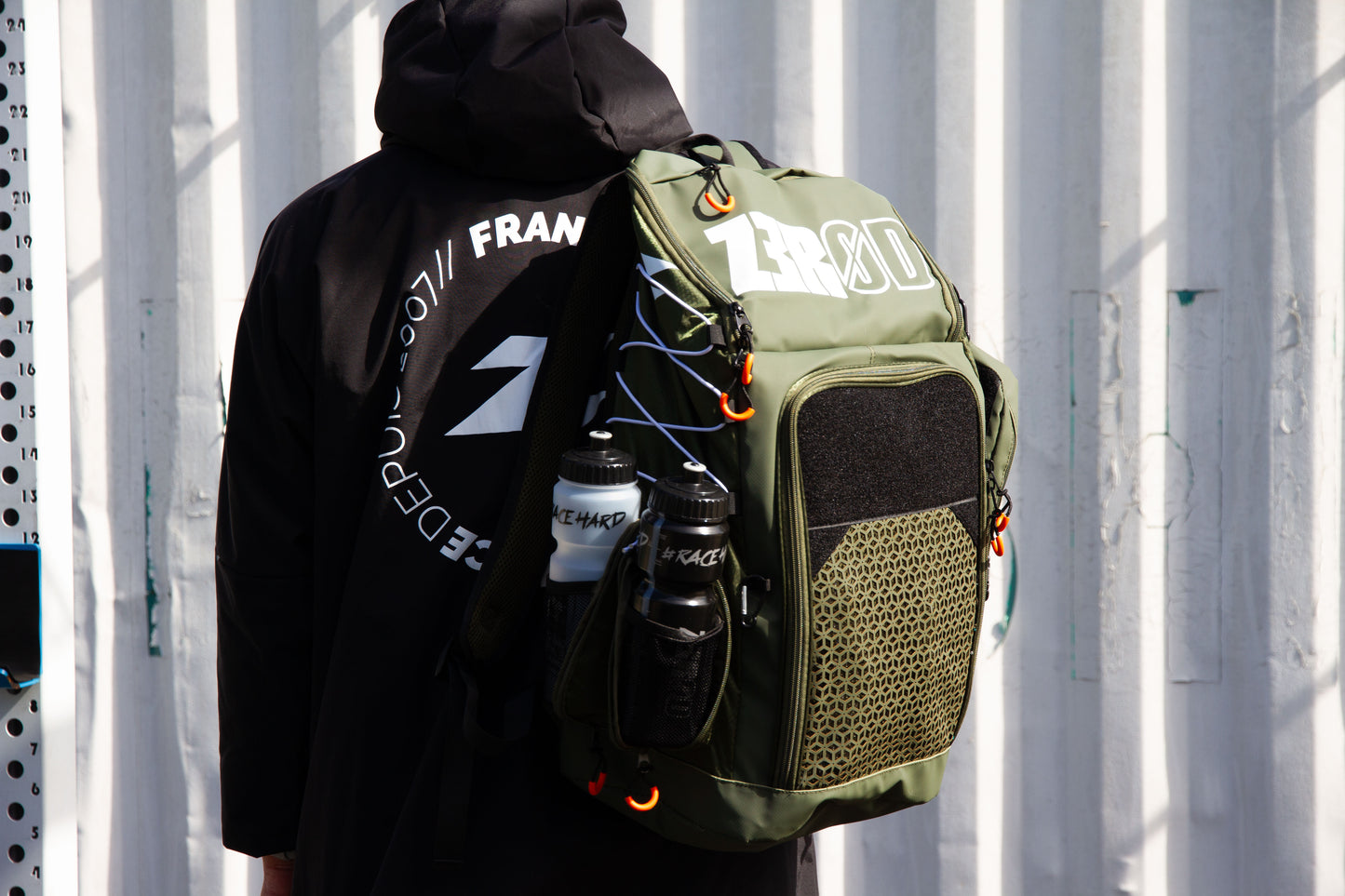 TRIFONCTION   SAC DE SPORT  SPORTS BACKPACK     2025  TRIATHLON/NATATION  COULEUR   KAKI