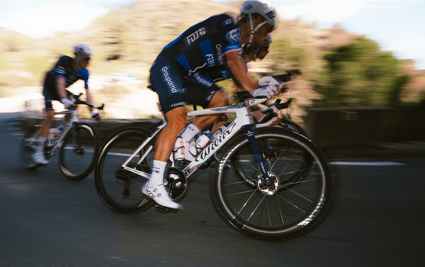 Filante SLR ID1  +F BAR	F14 Azzurro Italia - Glossy    Modèle  E503TBE	Wheelset  SRAM RED AXS E1 2x12 + POWERMETER	MICHE KLEOS RD 50 CARBON | CERAMICSPEED BEARINGS      2026