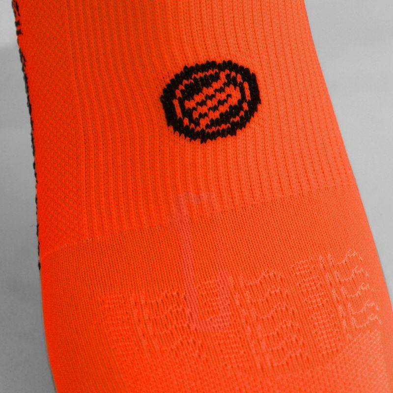 CHAUSSETTES RACING SILA - MI-HAUTES ORANGE FLUO / NOIR A-SOCQUETTES SILA SPORT 